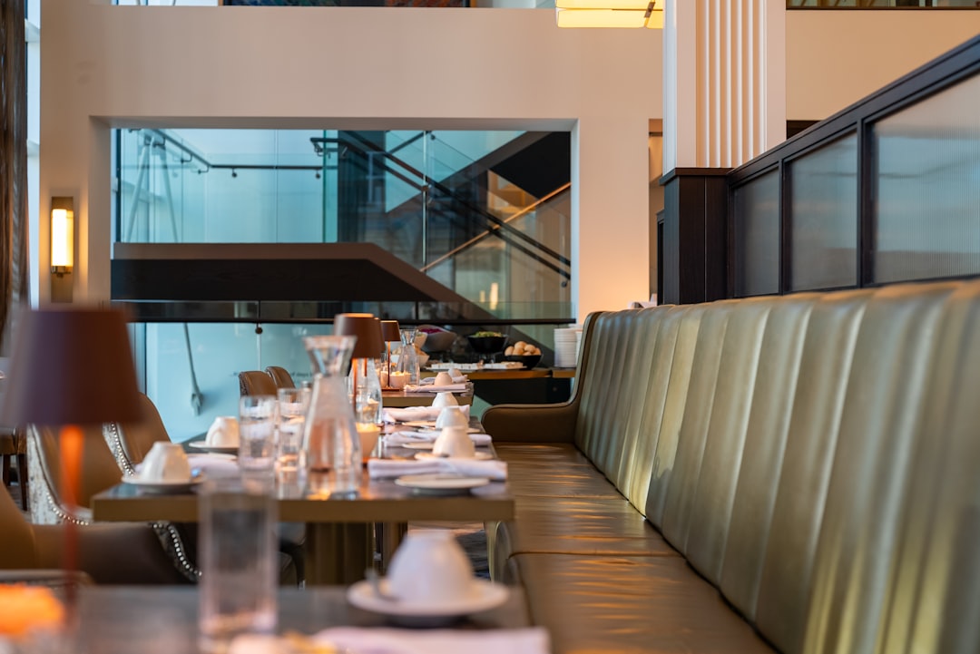 Jantar Suspenso (Dinner in the Sky)