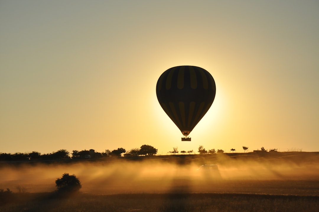 Voo de Balão ao Amanhecer