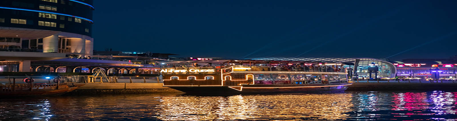 Cruzeiro de Luxo pelo Canal de Dubai